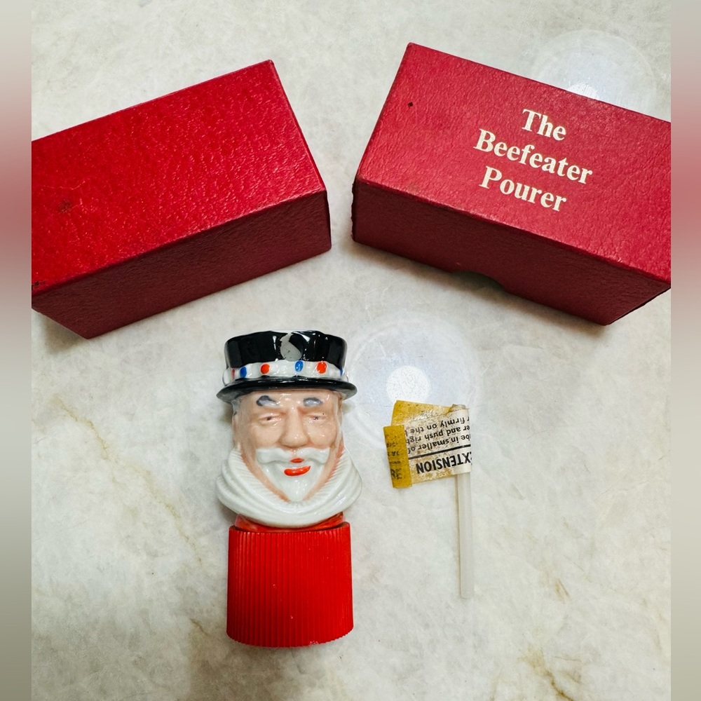 beefeater head gin pourer mint in box wade pottery never used nos Great Britain